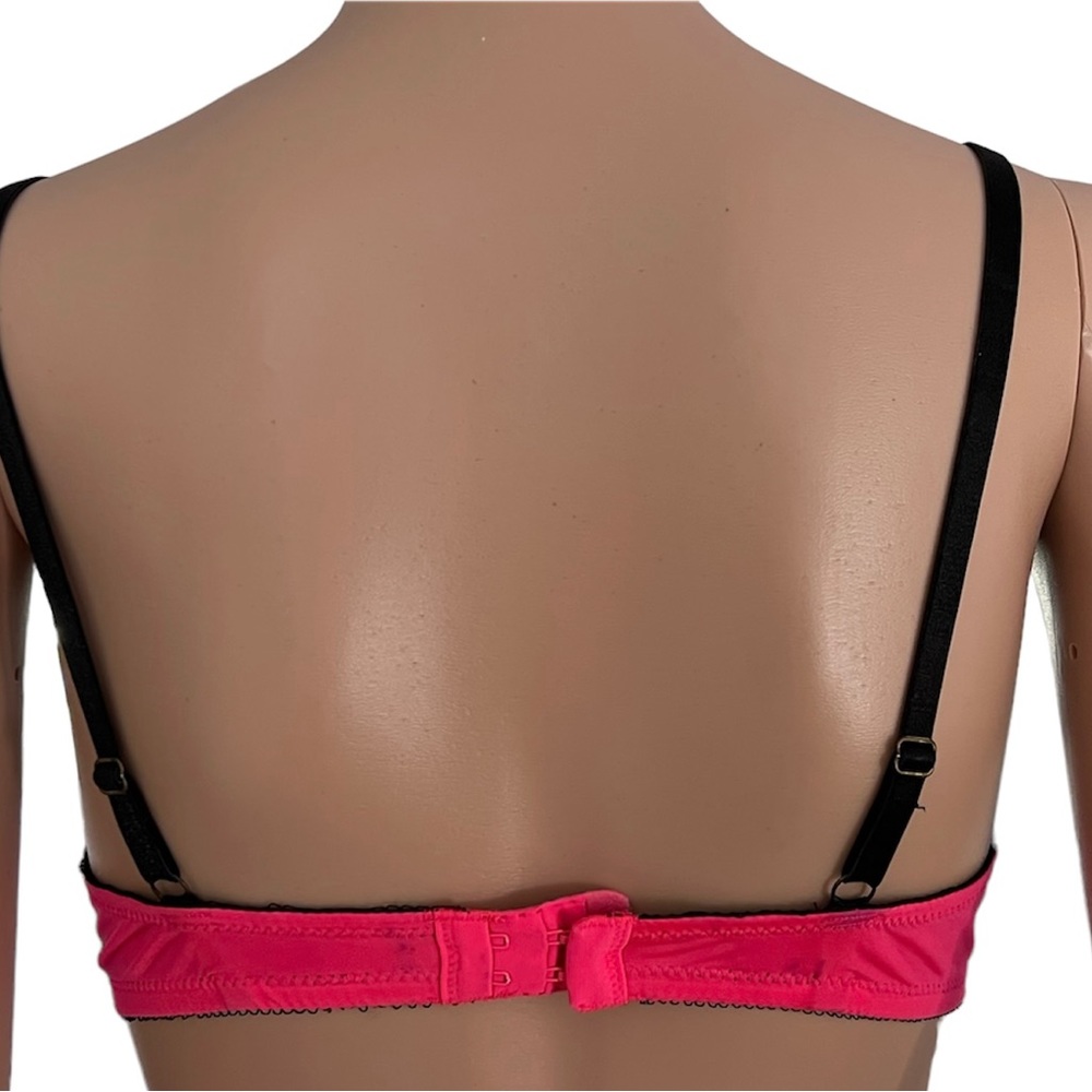 Pink Bra - Picture 3 of 3